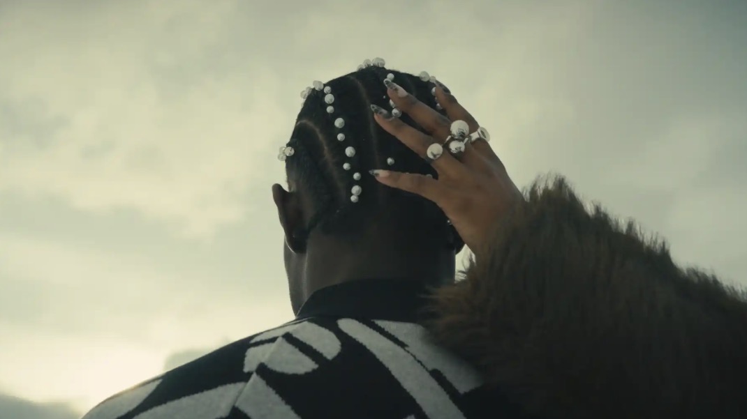 Project 06 still 2